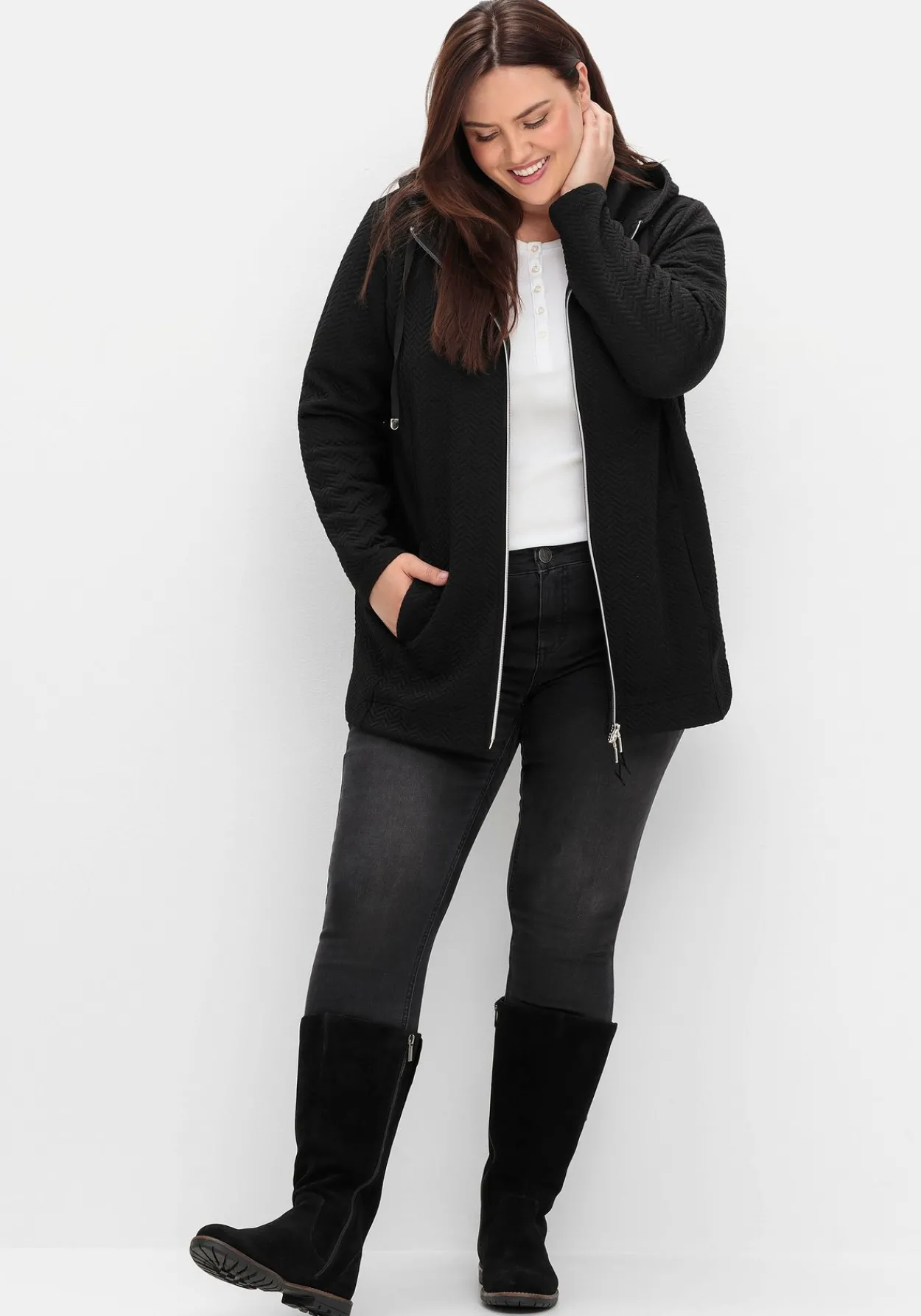 Kapuzen-Sweatjacke in Fischgrät-Struktur<sheego Best
