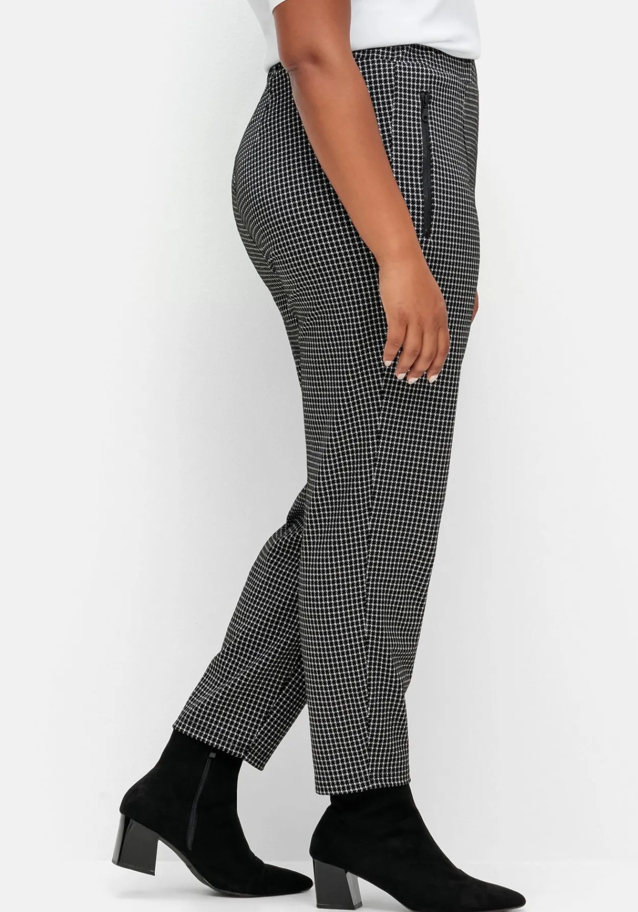 Karierte Joggpants mit Zippertaschen<sheego New