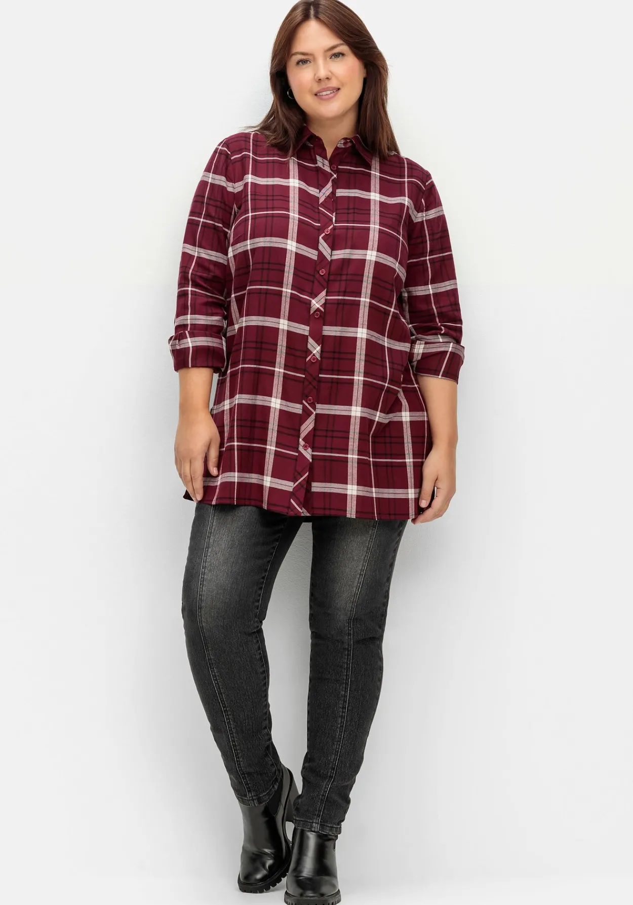 Karierte Longbluse mit Kragen und Manschettenärmel<sheego Clearance