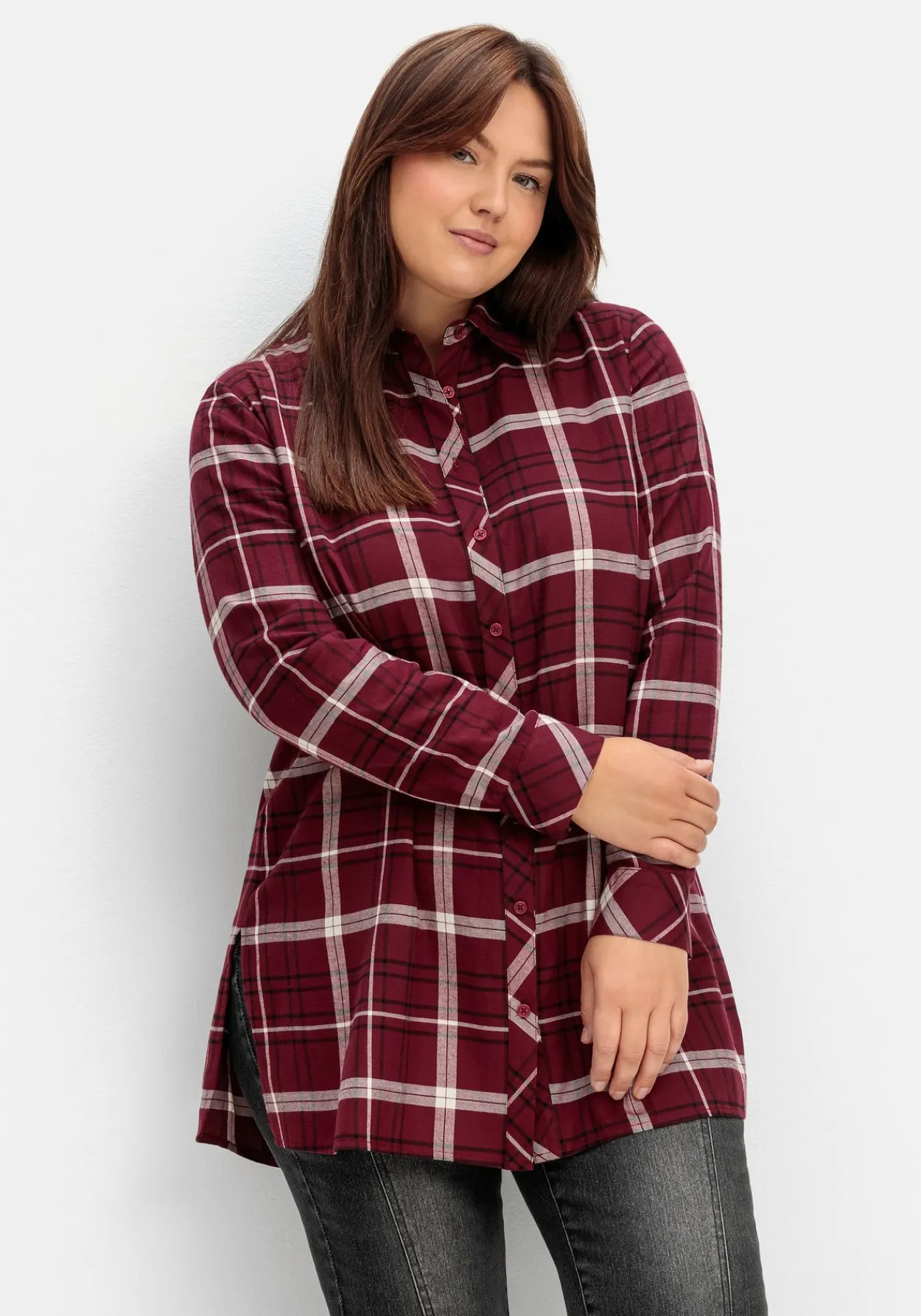 Karierte Longbluse mit Kragen und Manschettenärmel<sheego Clearance