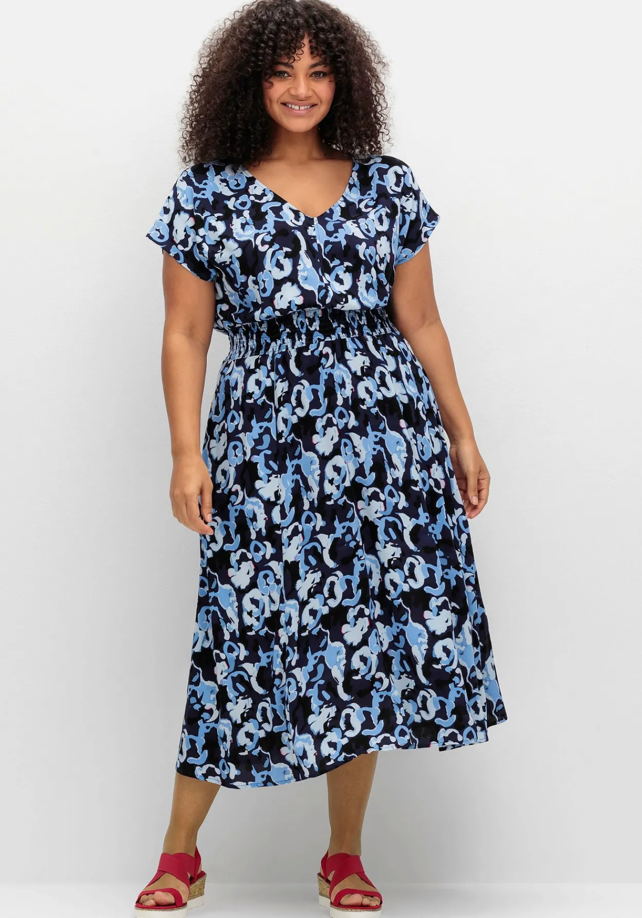 Kleid mit Blumenprint und Smokbund<sheego Fashion