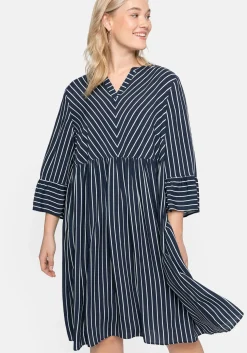 Kleid mit Streifen, weit schwingender Rock<sheego Fashion