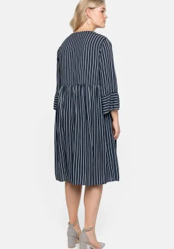 Kleid mit Streifen, weit schwingender Rock<sheego Fashion
