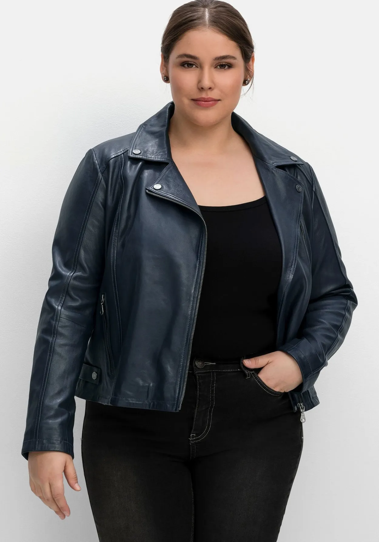 Kurze Lederjacke aus Lammnappa, im Biker-Stil<sheego Outlet