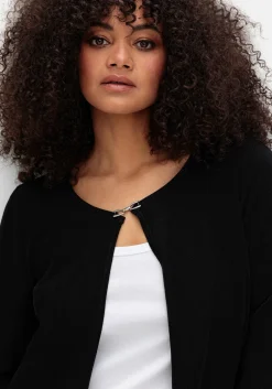 Kurze Strickjacke mit Zierspange am Ausschnitt<sheego Hot