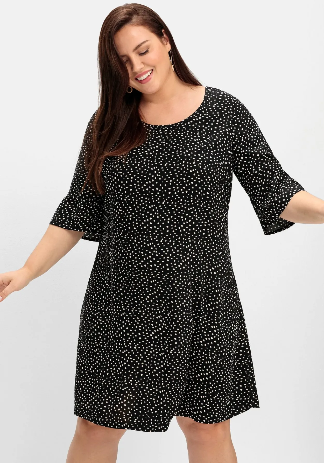Kurzes Kleid mit 3/4-Arm und Pünktchendruck<sheego Outlet