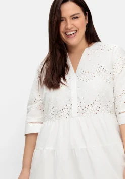 Kurzes Kleid mit Lochstickerei und Ajourmuster<sheego Outlet