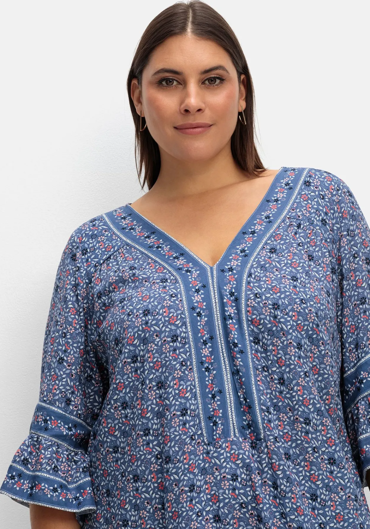 Kurzes Tunikakleid mit Zierband-Details<sheego Discount