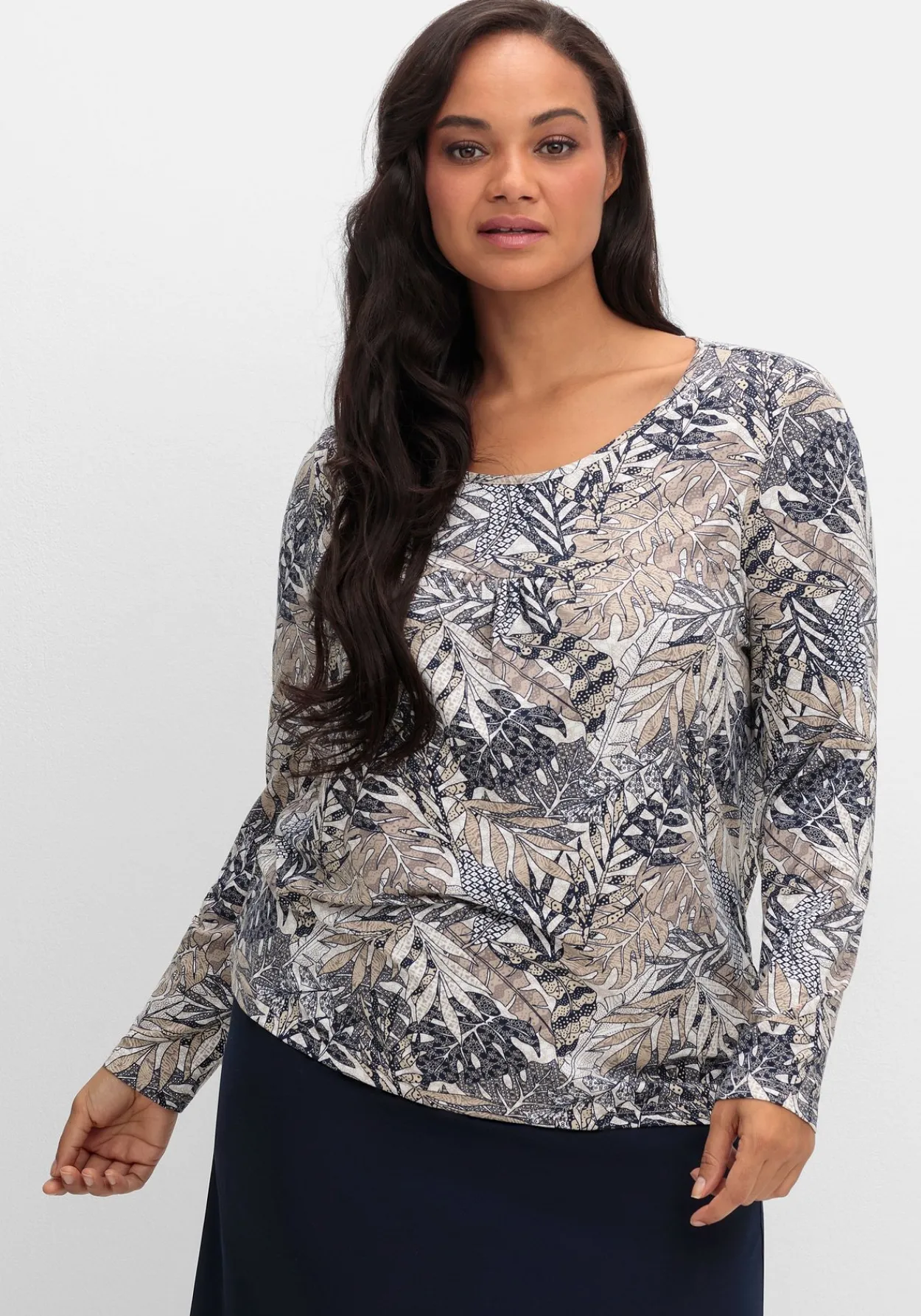 Langarmshirt mit Blätterprint und Faltendetail vorn<sheego Discount