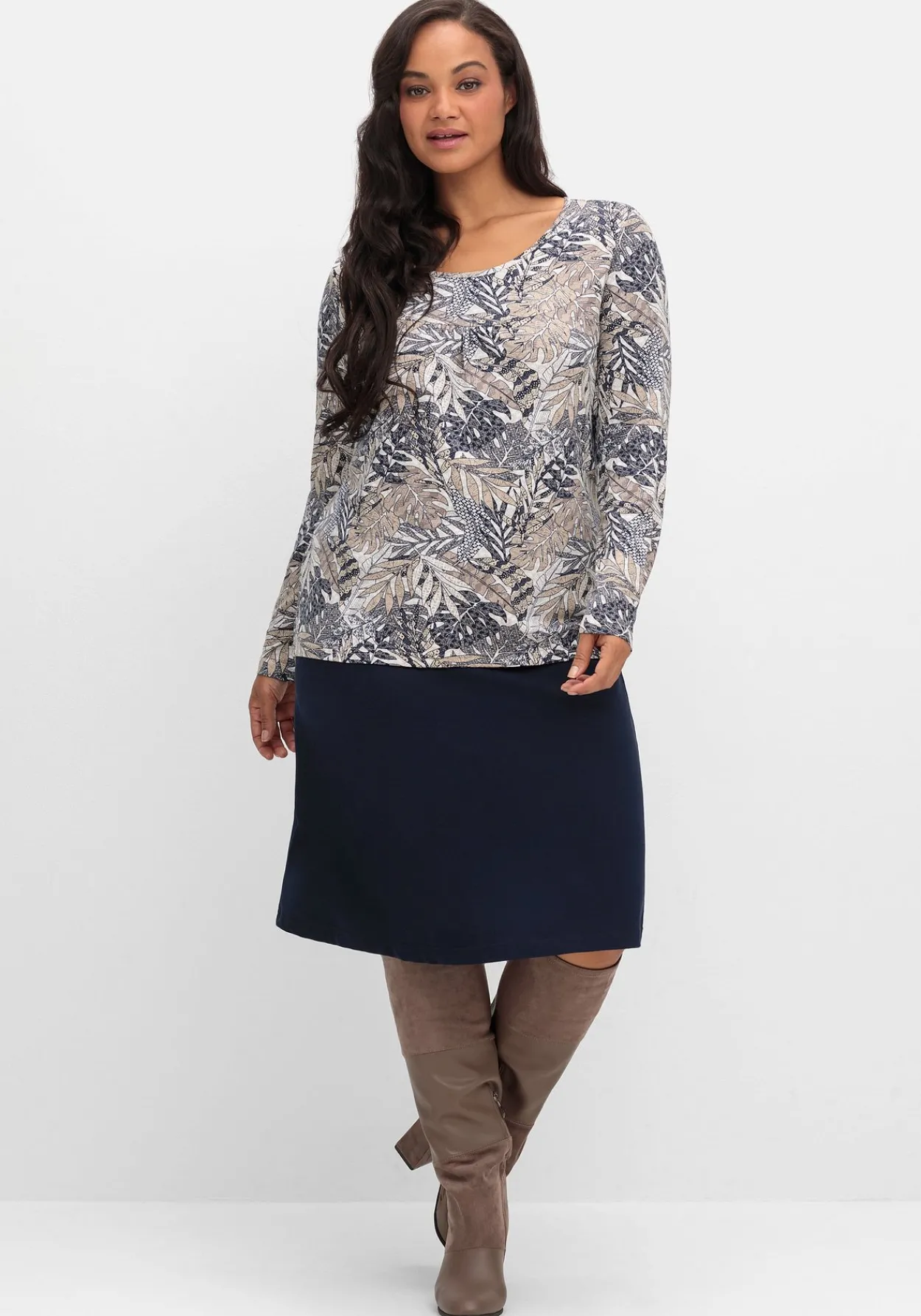 Langarmshirt mit Blätterprint und Faltendetail vorn<sheego Discount