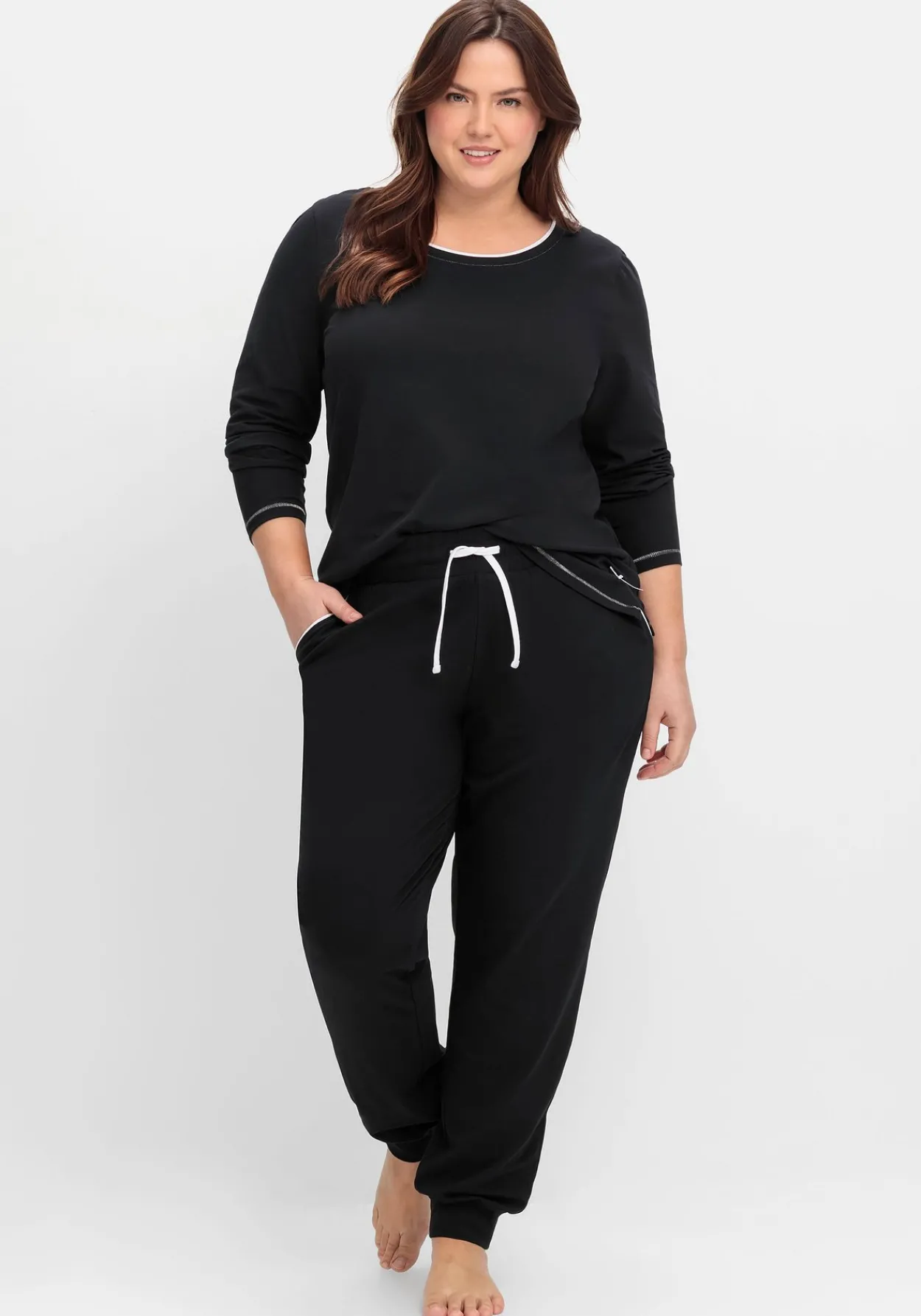 Lange Schlafhose mit schmalem Bein und Kontrastdetails<sheego Best