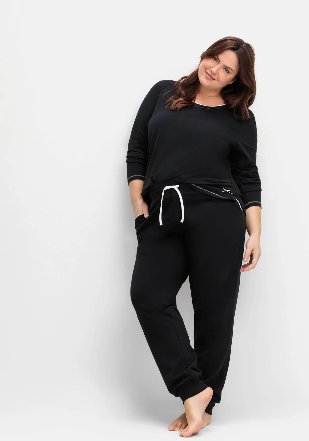 Lange Schlafhose mit schmalem Bein und Kontrastdetails<sheego Best