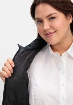 Lange Weste mit Tunnelzug hinten und Seitenzippern<sheego Fashion