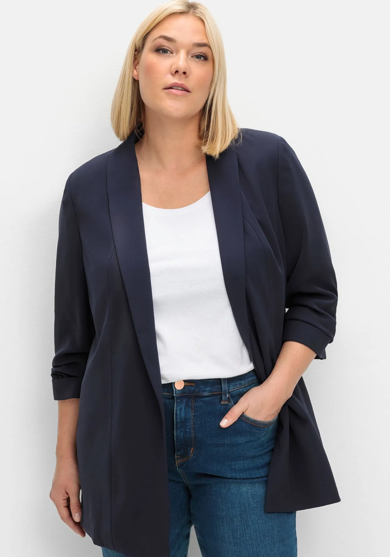 Langer Blazer mit Schalkragen und gerafftem 3/4-Arm<sheego Discount
