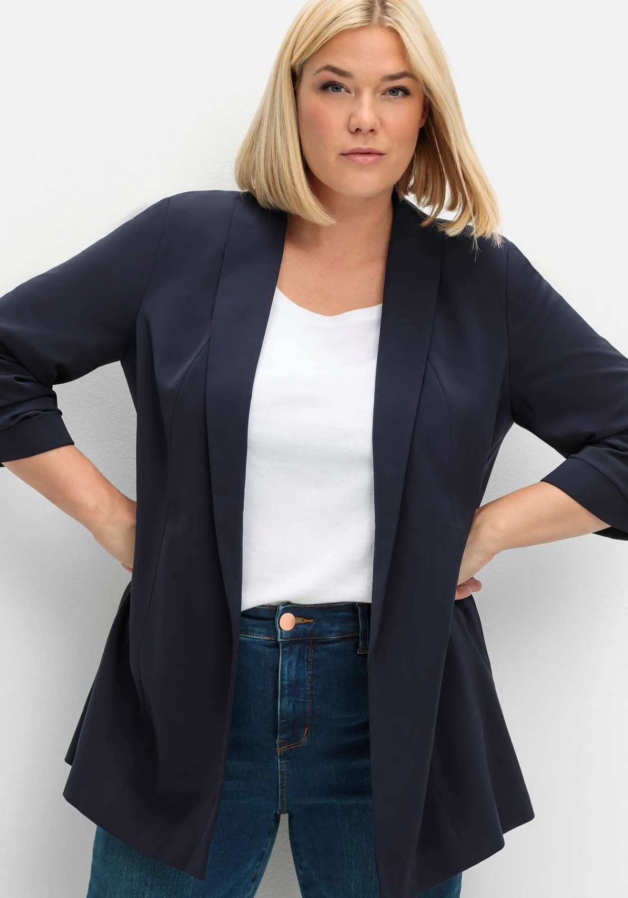 Langer Blazer mit Schalkragen und gerafftem 3/4-Arm<sheego Discount
