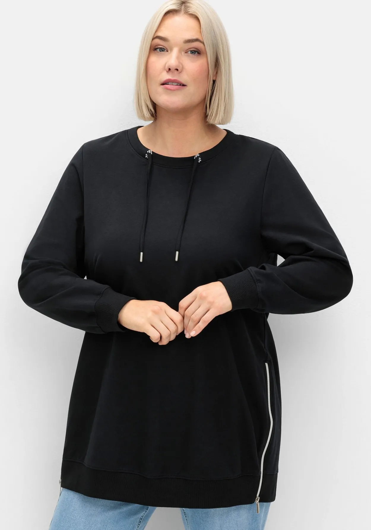 Langes Sweatshirt mit hohen seitlichen Zippern<sheego Outlet