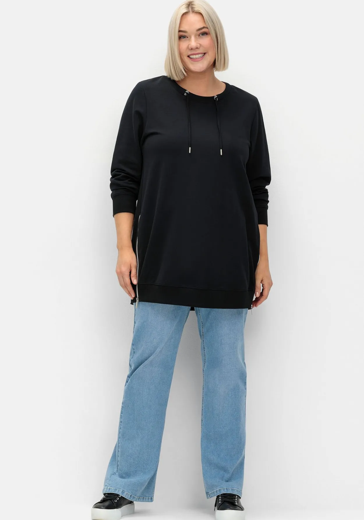 Langes Sweatshirt mit hohen seitlichen Zippern<sheego Outlet