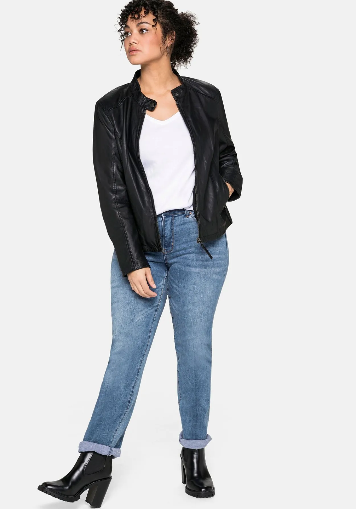 Lederjacke aus Lammnappa, mit Stehkragen<sheego Hot