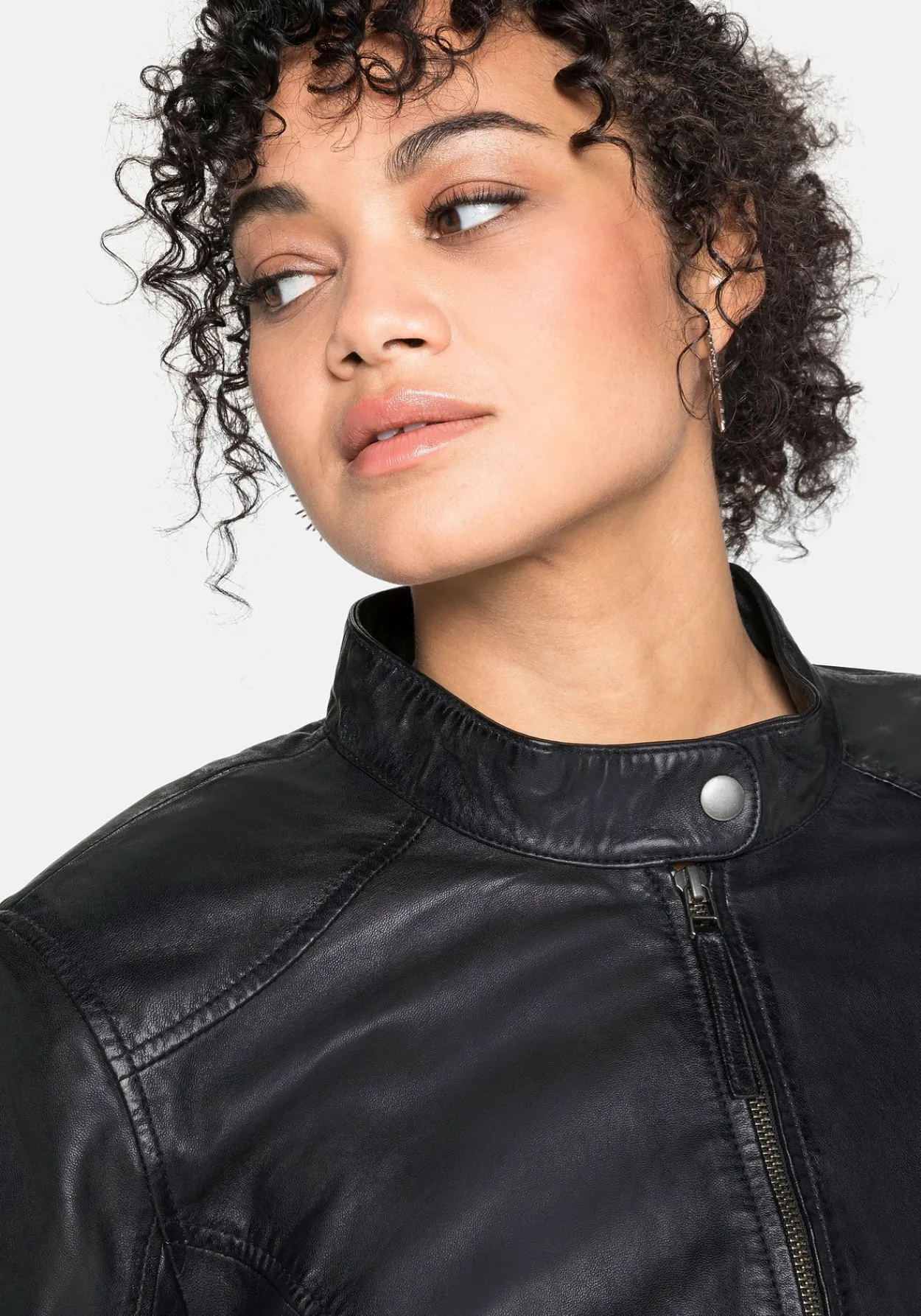 Lederjacke aus Lammnappa, mit Stehkragen<sheego Hot