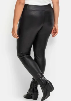 Leggings in glänzender Lederoptik<sheego Hot