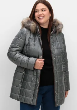 Leicht glänzende Steppjacke mit Kunstfell-Kapuze<sheego New