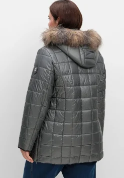 Leicht glänzende Steppjacke mit Kunstfell-Kapuze<sheego New