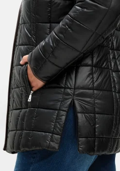 Leicht glänzende Steppjacke mit Kunstfell-Kapuze<sheego Sale
