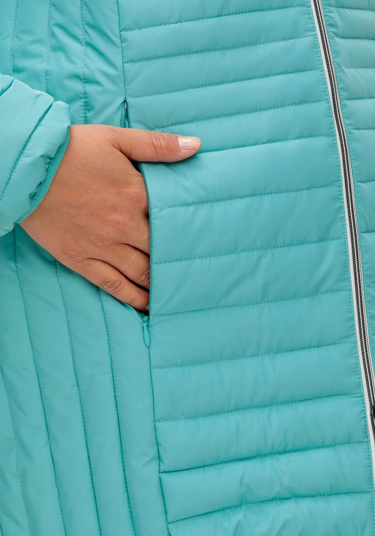 Leicht wattierte Longsteppjacke mit Kapuze<sheego Best