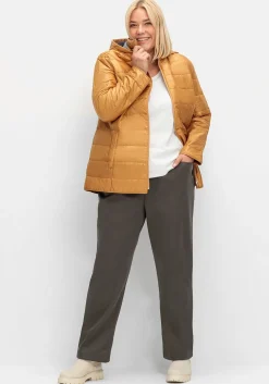 Leicht wattierte Steppjacke mit Kapuze<sheego New