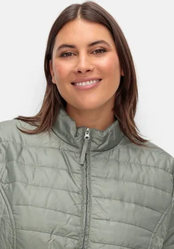 Leicht wattierte Steppjacke mit Stehkragen<sheego New