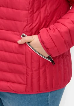 Leichte Steppjacke mit abnehmbarer Kapuze<sheego Clearance