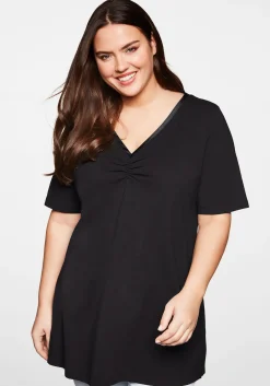Longshirt in A-Linie mit Raffung am V-Ausschnitt<sheego New