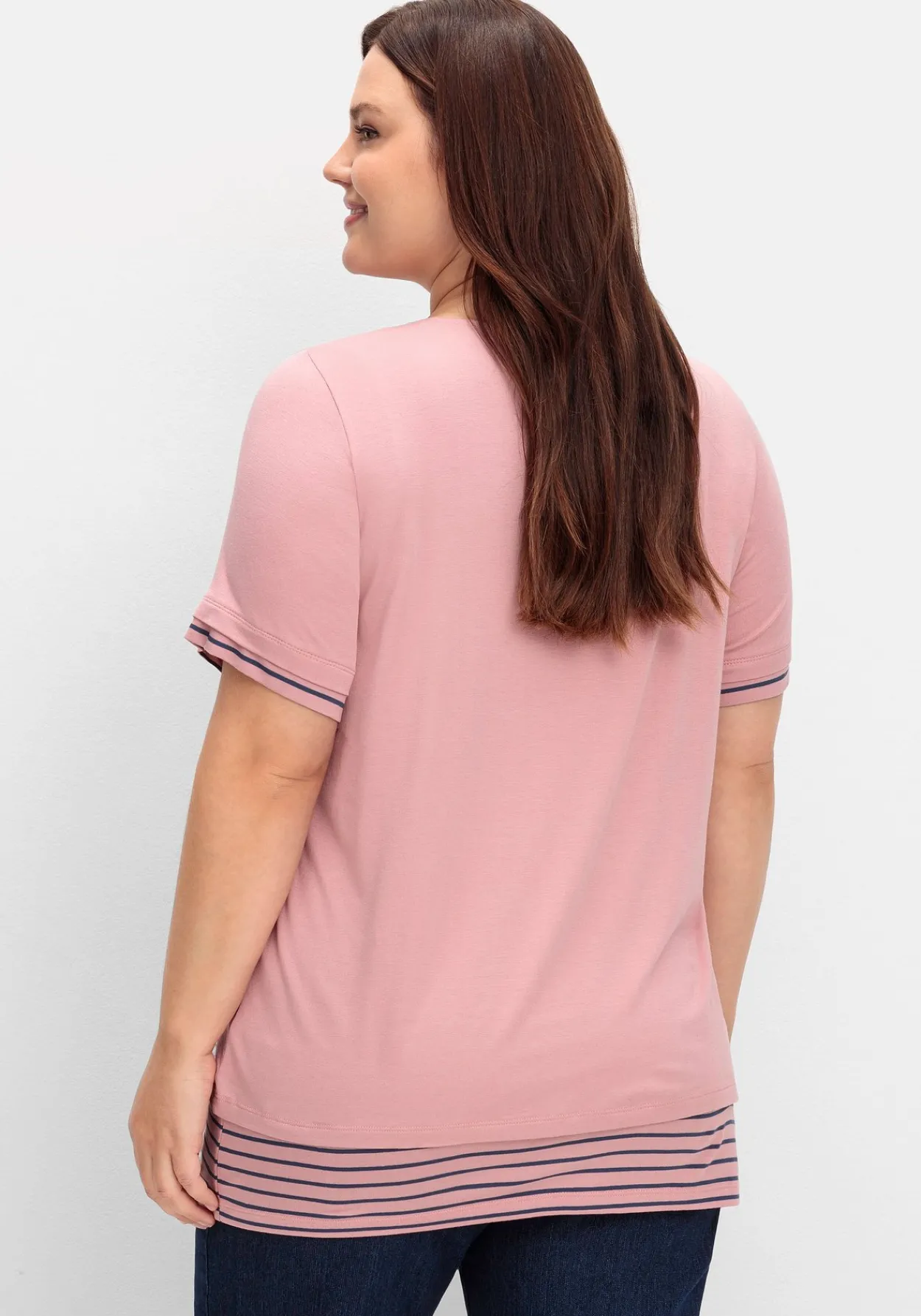 Longshirt in 2-in-1-Optik, mit Rundhalsausschnitt<sheego x Collection L. Online