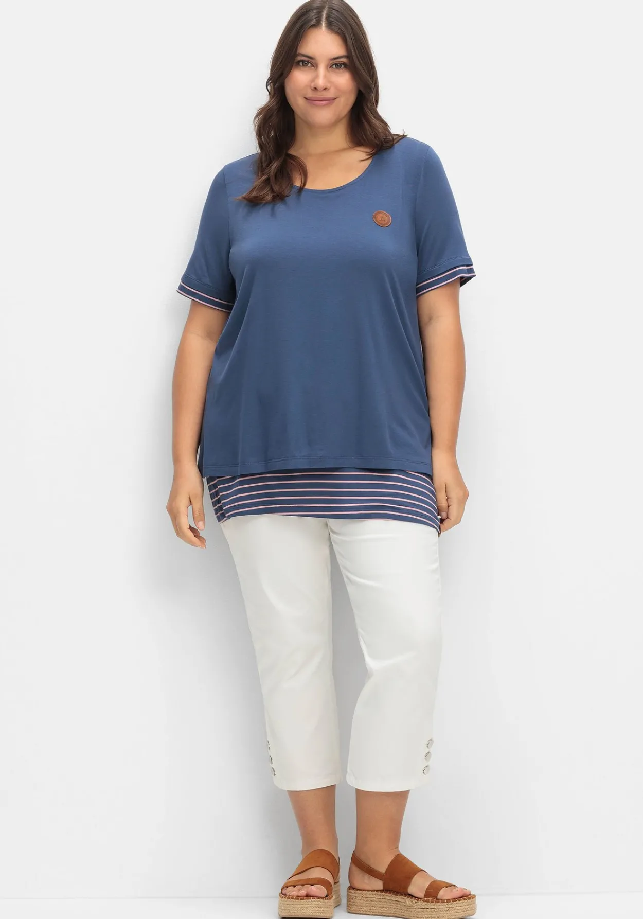 Longshirt in 2-in-1-Optik, mit Rundhalsausschnitt<sheego x Collection L. Outlet