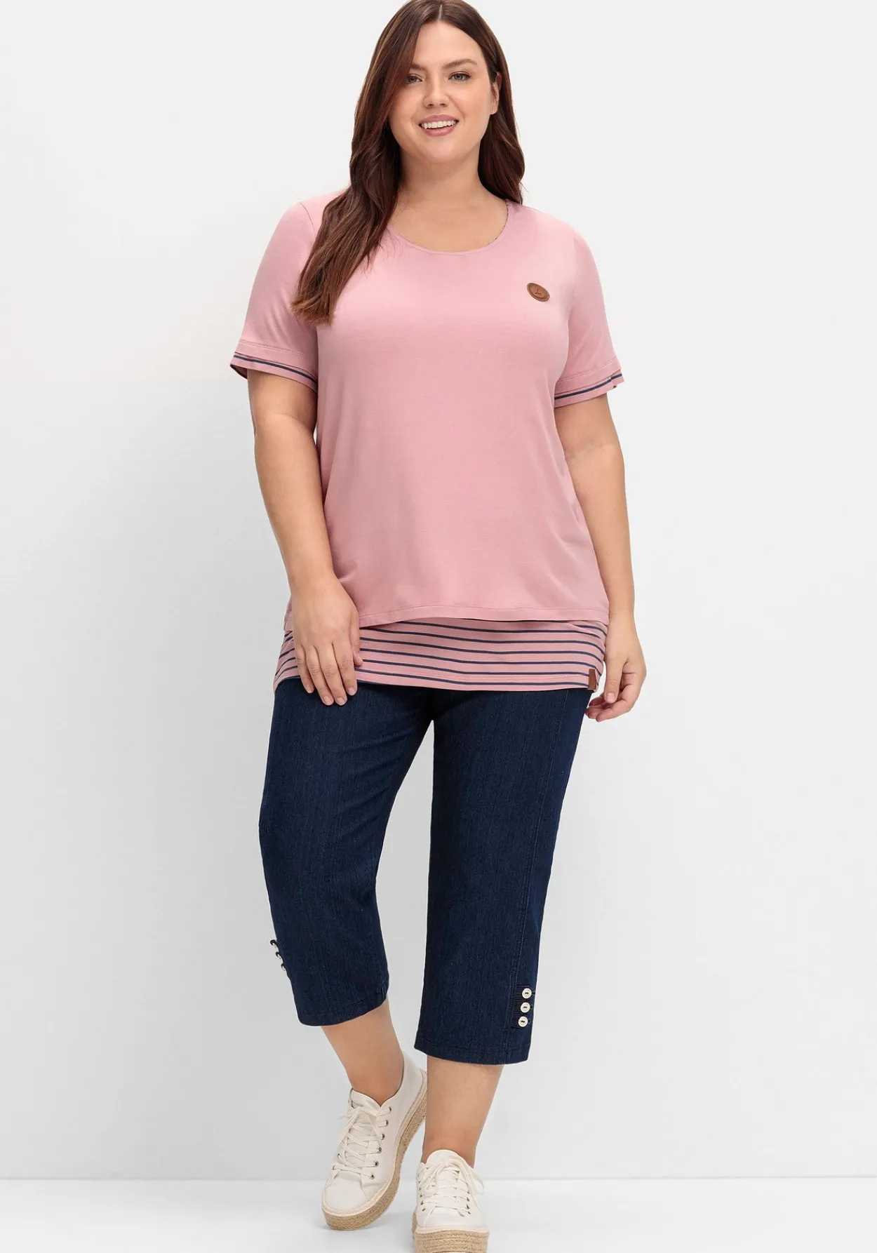 Longshirt in 2-in-1-Optik, mit Rundhalsausschnitt<sheego x Collection L. Online