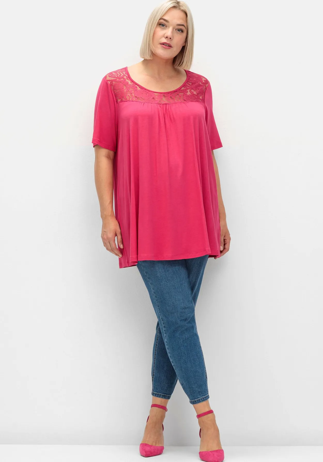 Longshirt mit Spitzenpasse, in A-Linie<sheego Sale