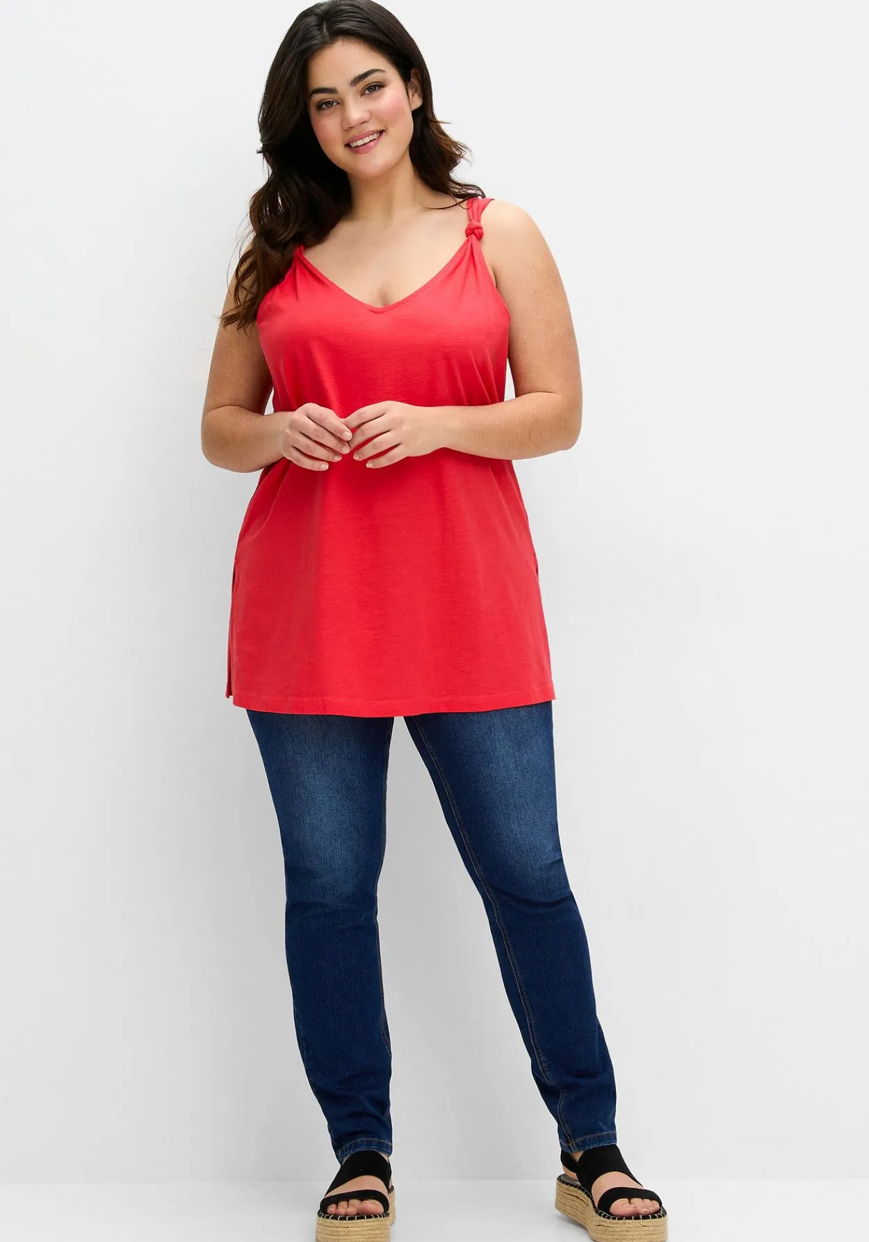 Longtop mit Knotendetail am Träger<sheego Fashion