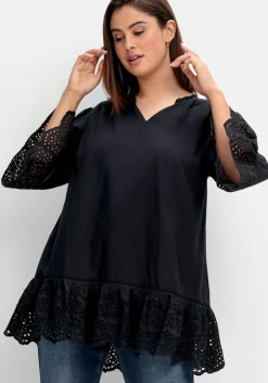 Longtunika mit Lochmusterdetails und Volantspitze<sheego Discount