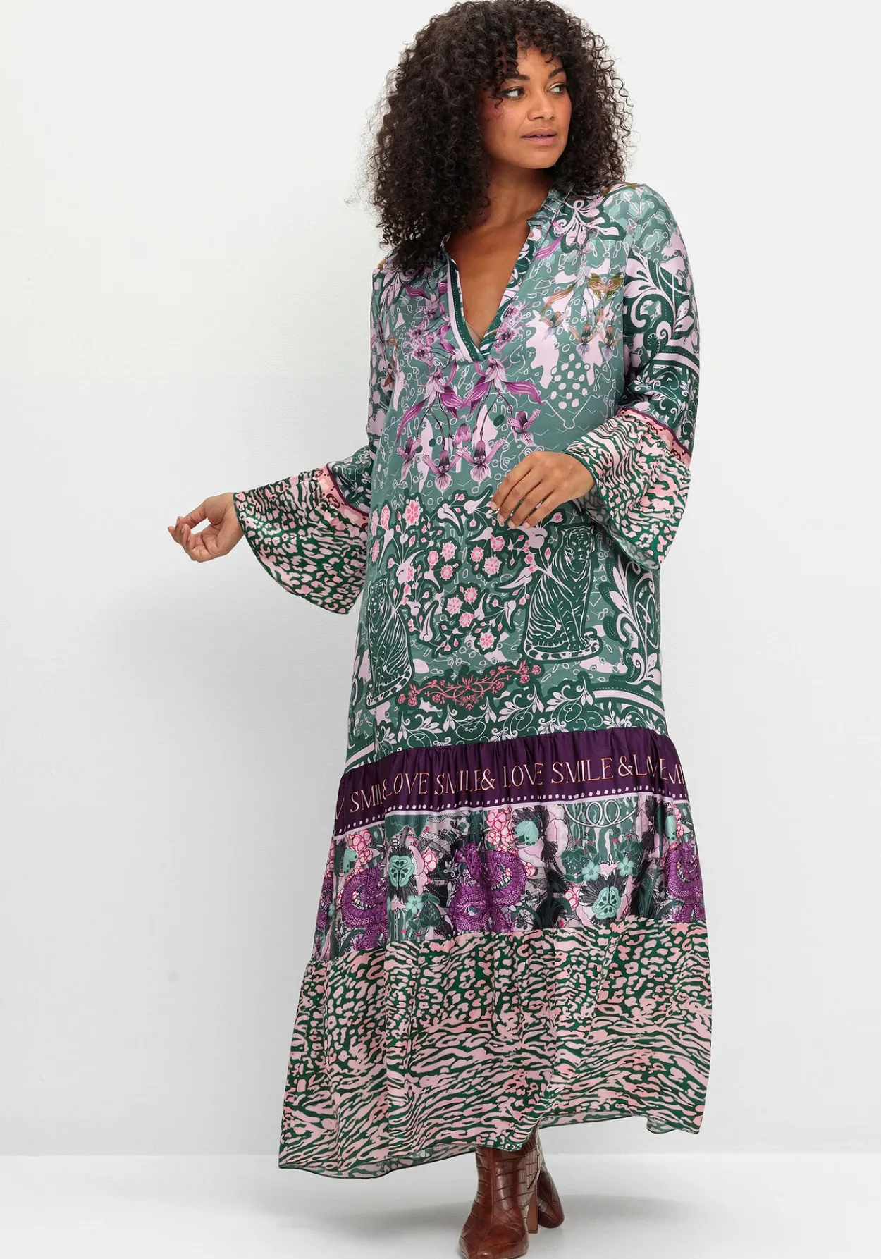 Maxikleid im Mustermix, mit Volants<sheego loves miss goodlife Hot