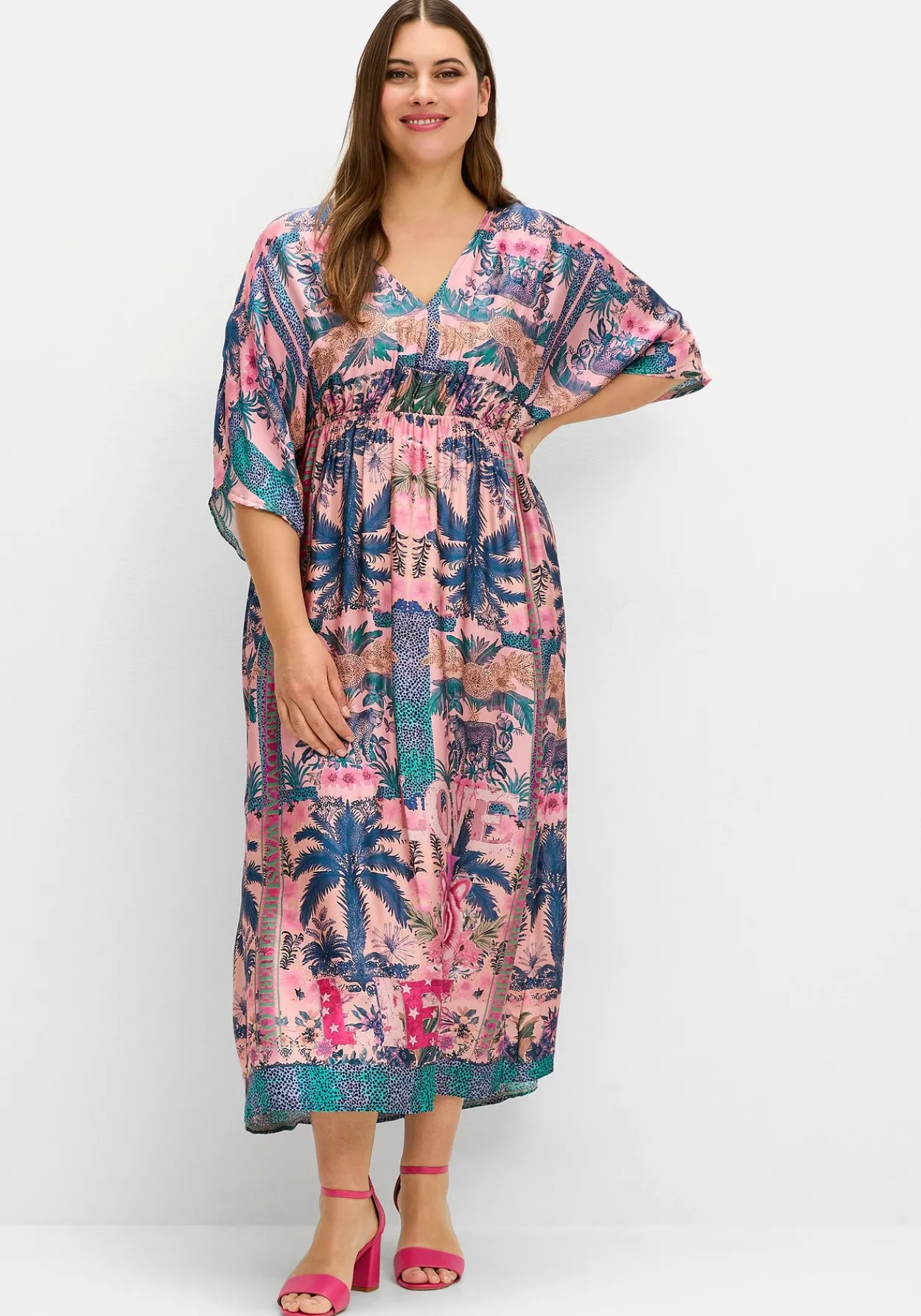 Maxikleid mit Alloverprint und weiten Halbärmeln<sheego loves miss goodlife Online