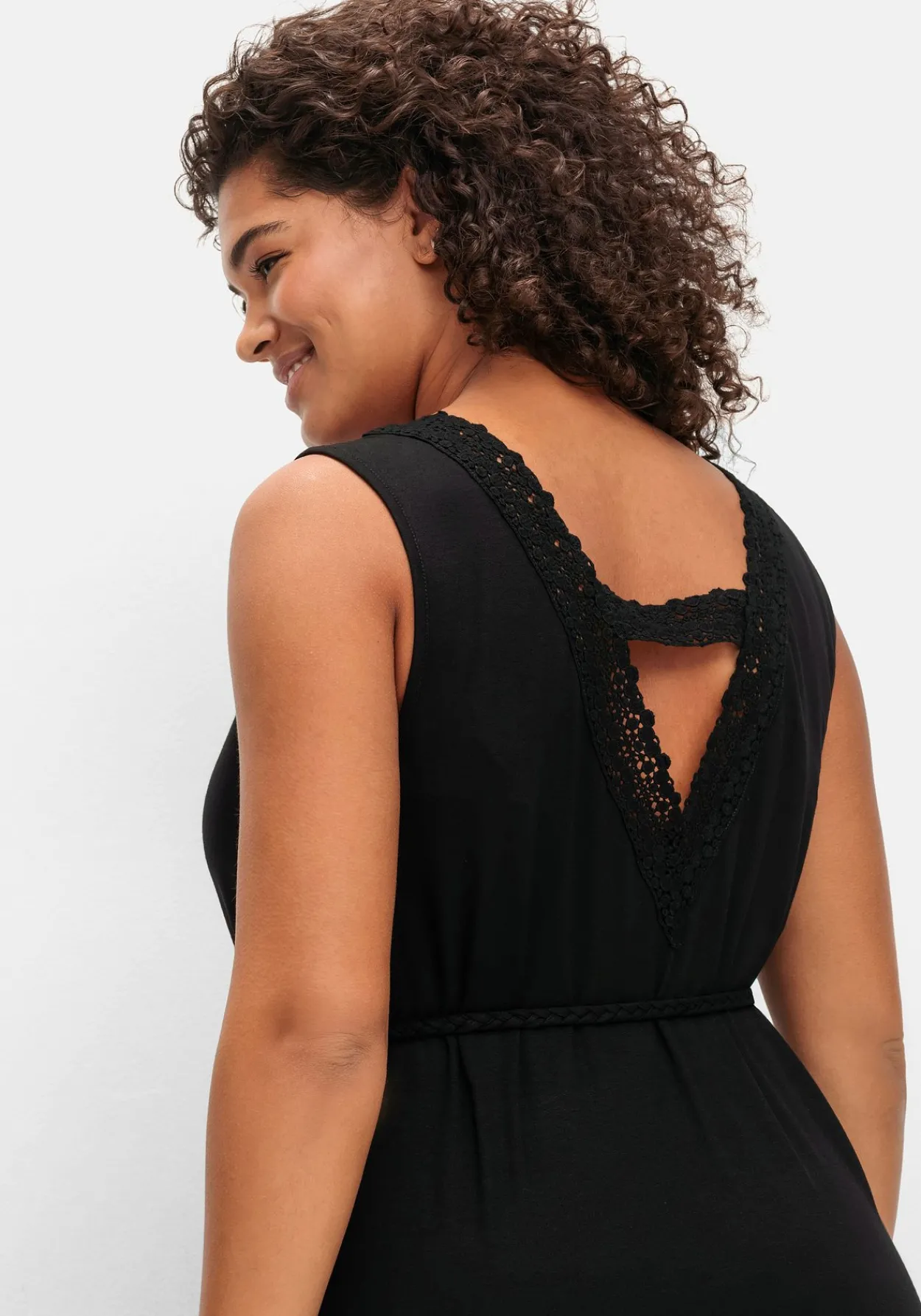 Maxikleid mit Bindegürtel und Rückenausschnitt<sheego Sale