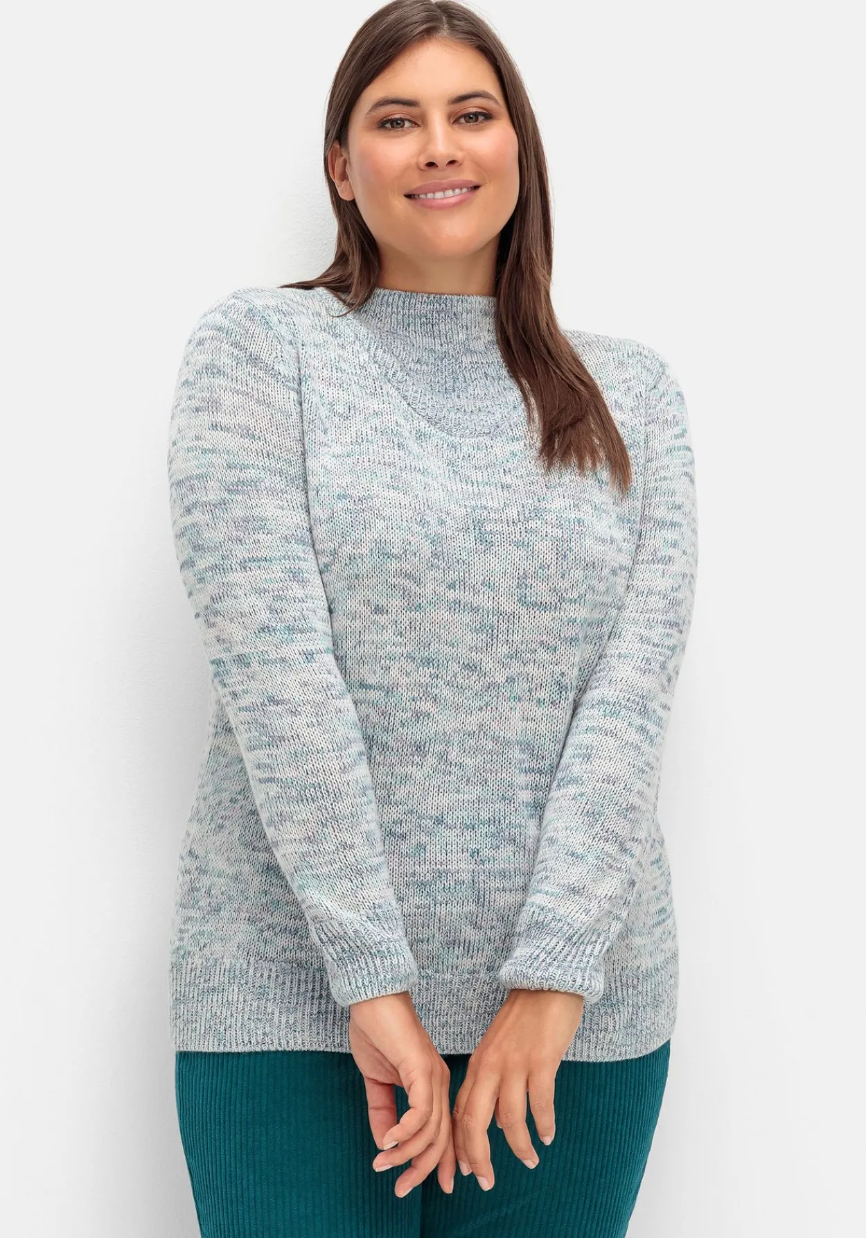 Melierter Strickpullover mit V-Einsatz<sheego Hot