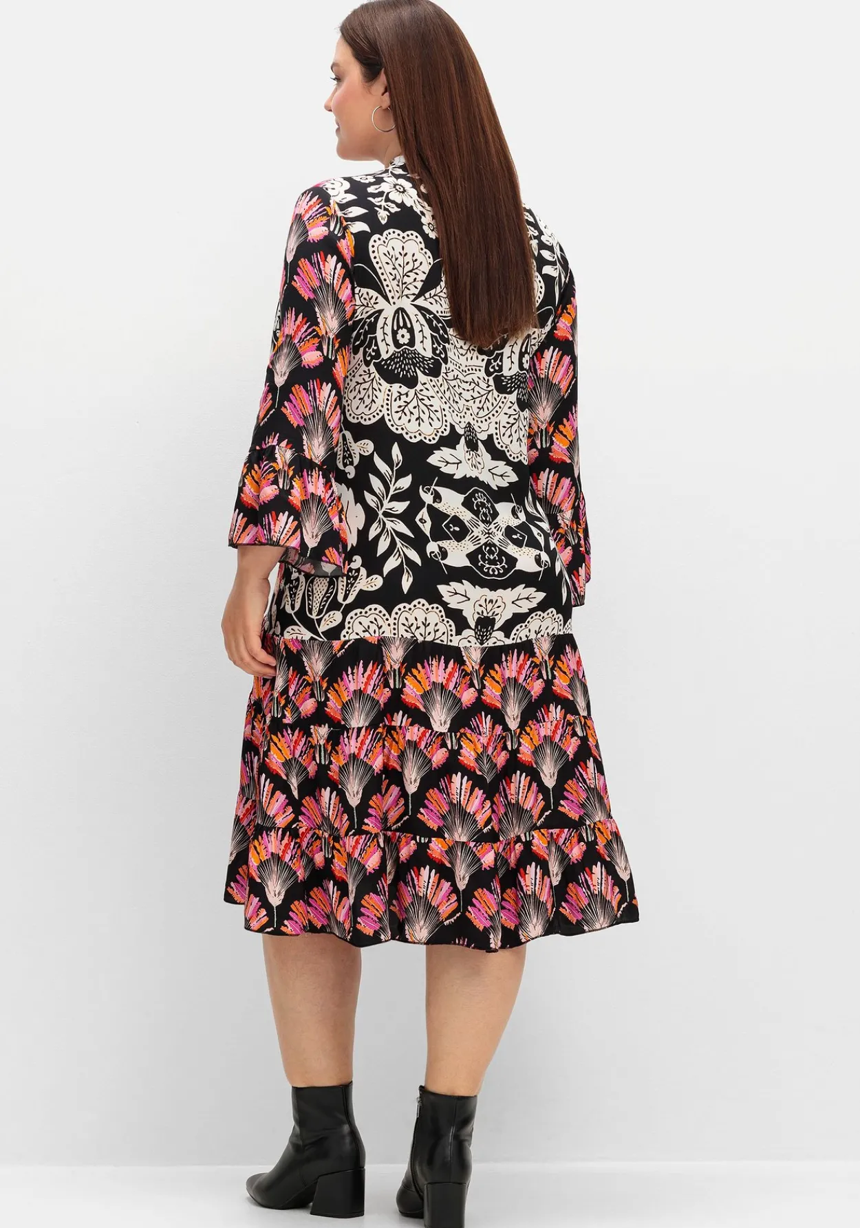 Midikleid im Mustermix, mit Trompetenärmeln<sheego loves miss goodlife Outlet