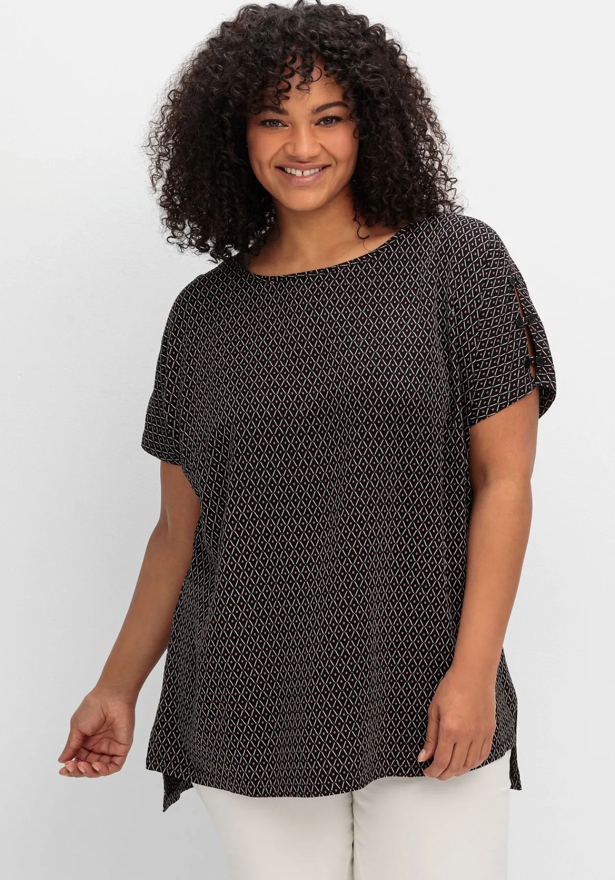 Oversize-Tunika mit Cut-outs an den Ärmeln<sheego Online
