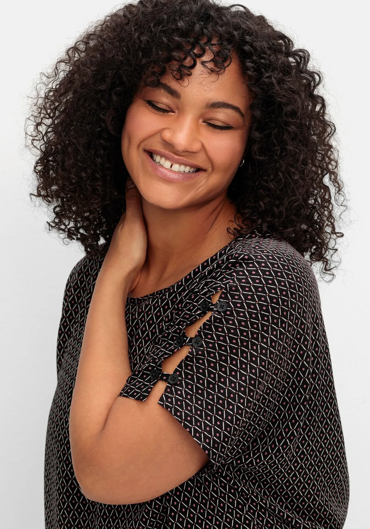 Oversize-Tunika mit Cut-outs an den Ärmeln<sheego Online