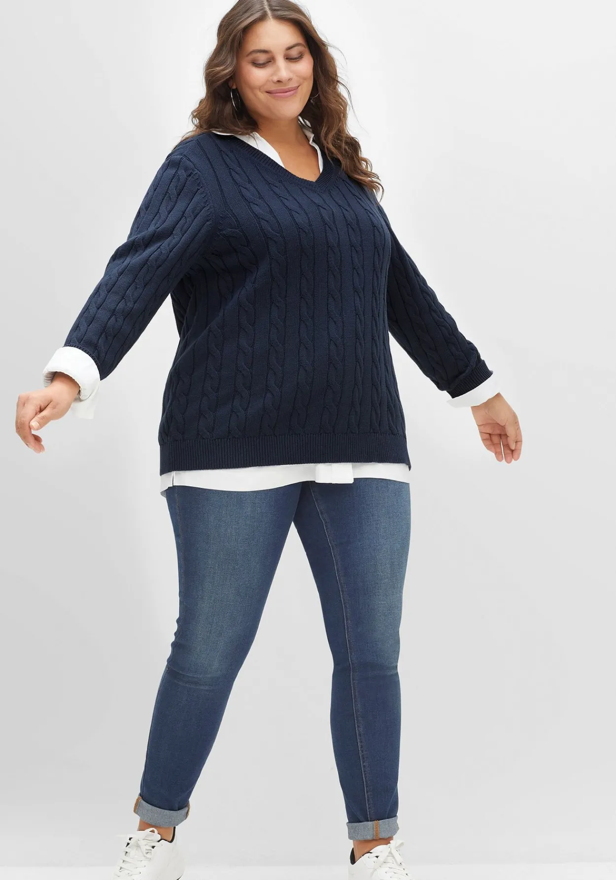 Pullover mit Zopfmuster und V-Ausschnitt<sheego Fashion