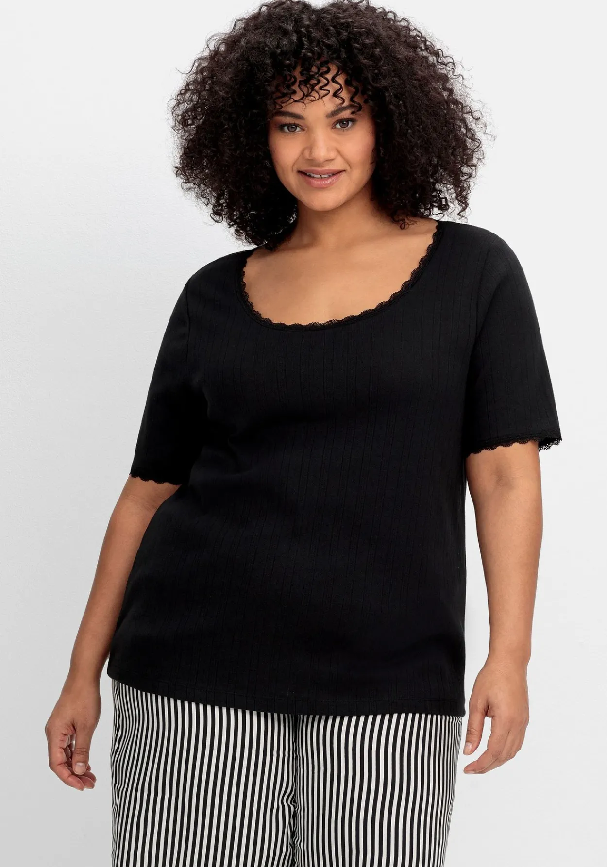 Rippshirt im Ajourmuster, mit Spitzendetails<sheego Hot
