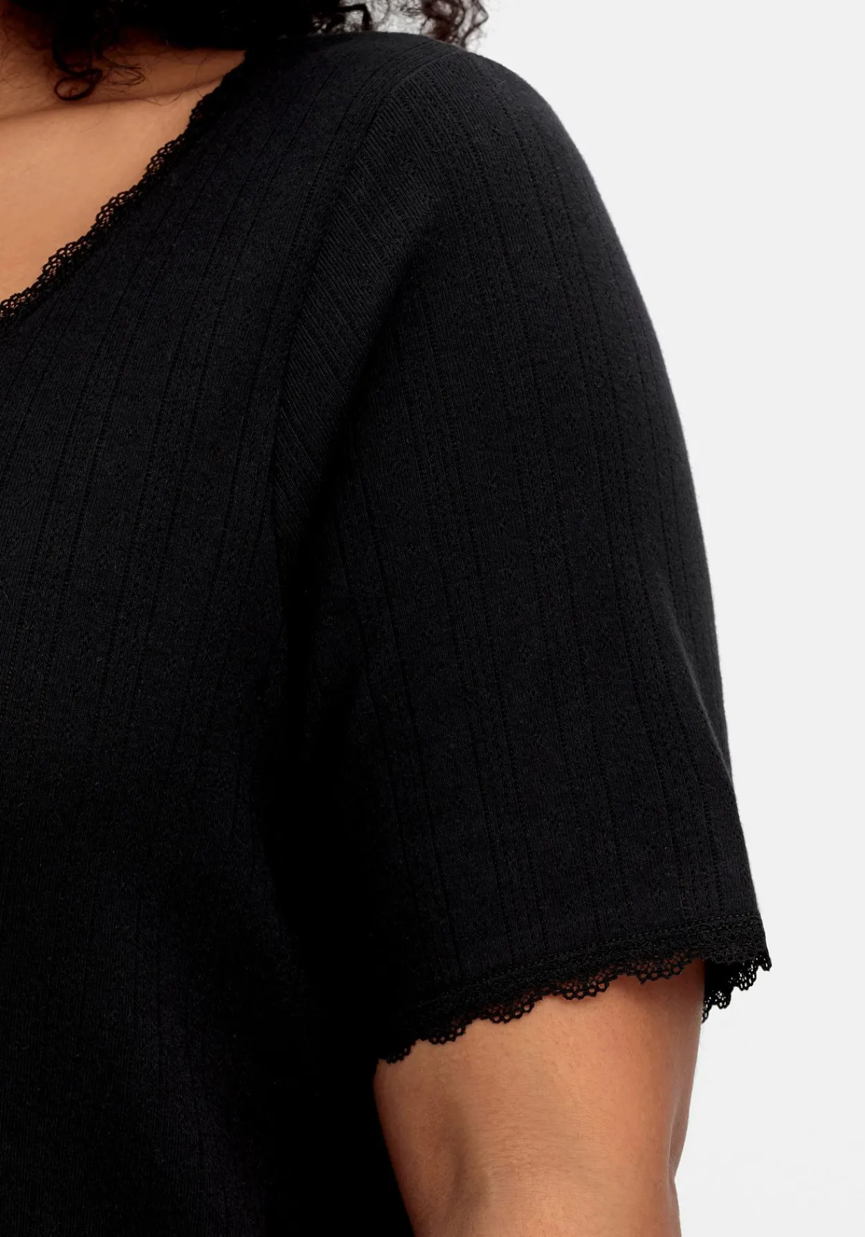 Rippshirt im Ajourmuster, mit Spitzendetails<sheego Hot
