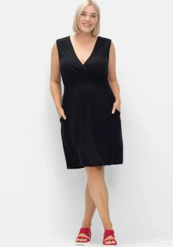Ärmelloses Kleid in Wickeloptik mit gesmokten Details<sheego Discount