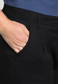 Schmal zulaufende Chinohose mit Bundfalten<sheego Best